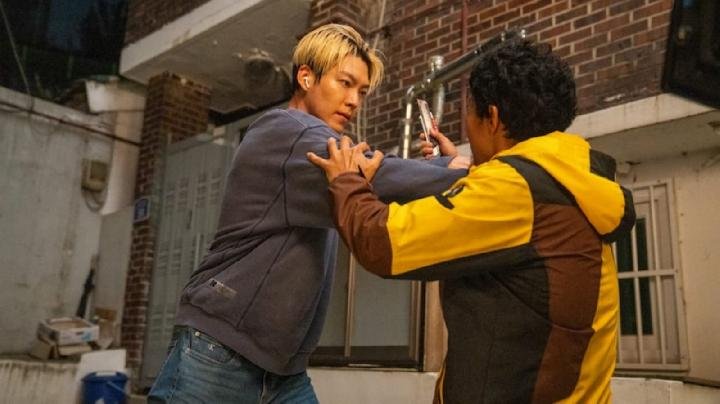 Alur Cerita Film Officer Black Belt yang dimaksud yang dimaksud Dibintangi Kim Woo Bin