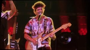 Konser 2 Jam Bersama Bruno Mars: Nyanyi Pakai Bahasa Indonesia sampai Tebak Lagu