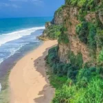 6 Rekomendasi Pantai Hidden Gem dalam area Indonesia, Surga Tersembunyi yang mana digunakan Diburu Pencinta Alam