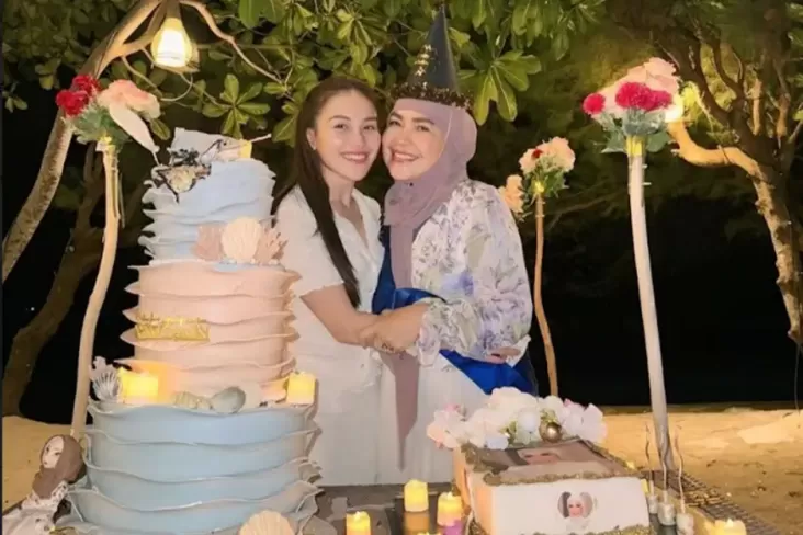 Ayu Ting Ting Sewa Pulau Pribadi untuk Rayakan Ultah Ibu Bersama Keluarga, Rogoh Kocek Segini