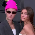 Hailey Bieber Posting Foto Justin Bieber Bertelanjang Dada Sambil Acungkan Jari Tengah, Apa Artinya?