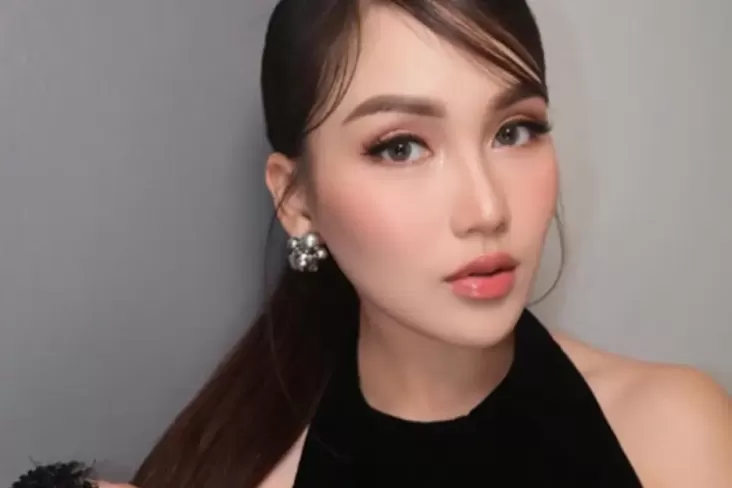 Ngaku Introvert, Ayu Ting Ting Tak Suka Nongkrong Bareng Teman Artis