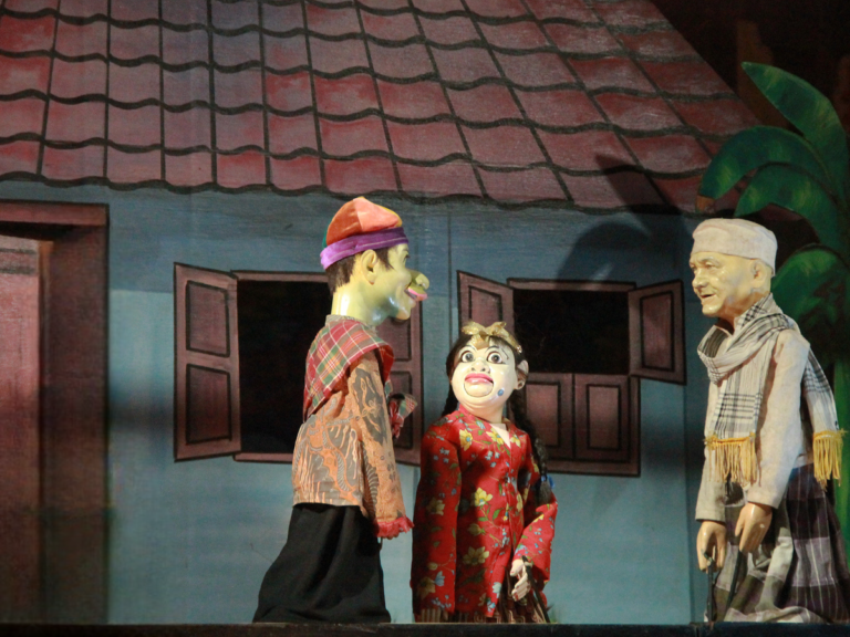 Mengenal Wayang Golek