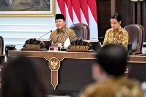 Prabowo Larang Menterinya Lapor Hal Rawan Via Telepon: Banyak Telinga yang tersebut dimaksud Ingin Dengar