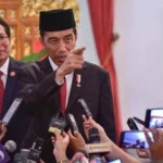 Kabar Jokowi Masuk Anggota Kehormatan Golkar, Pengamat: Tokoh Bangsa Tak Perlu Rumah Politik