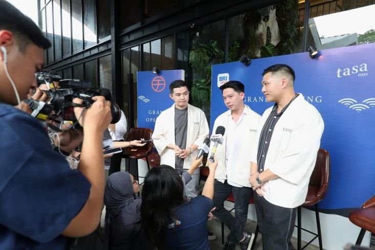 Kevin Sanjaya Buka Kafe Negeri Sakura Premium di dalam tempat Puri Kembangan: Memberi Pengalaman Tak Terlupakan