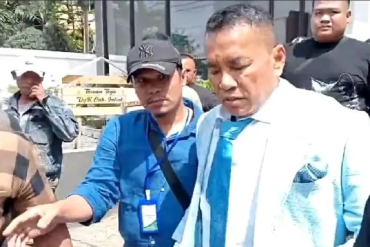 Hotman Paris Sakit Apa? Mendadak Dibawa ke Rumah Sakit ketika Sidang Pencemaran Nama Baik